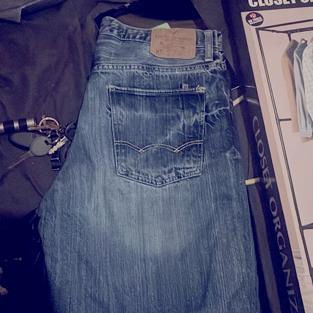 American Eagle light blue jeans 33/32